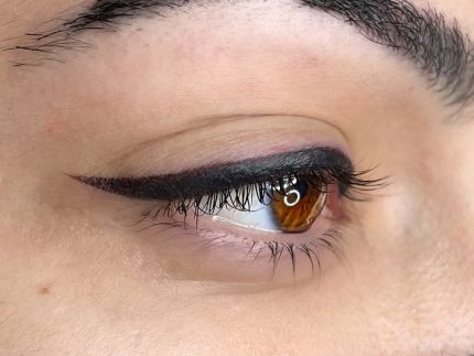 Ojos Eyeliner Clásico